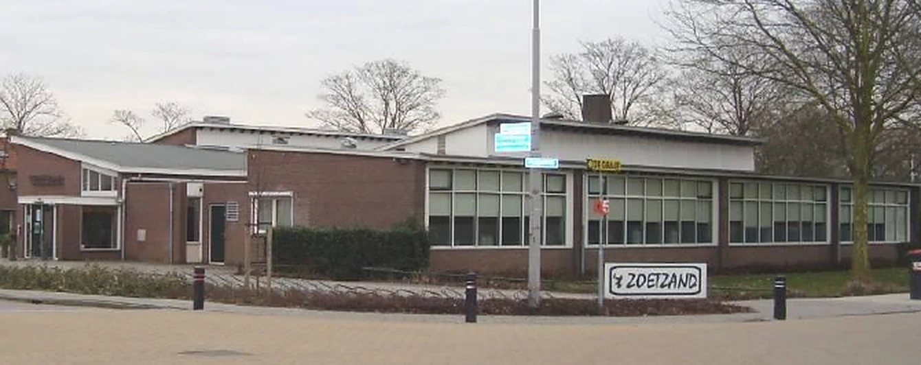 De buitenkant van Dorpshuis ’t Zoetzand in Beusichem